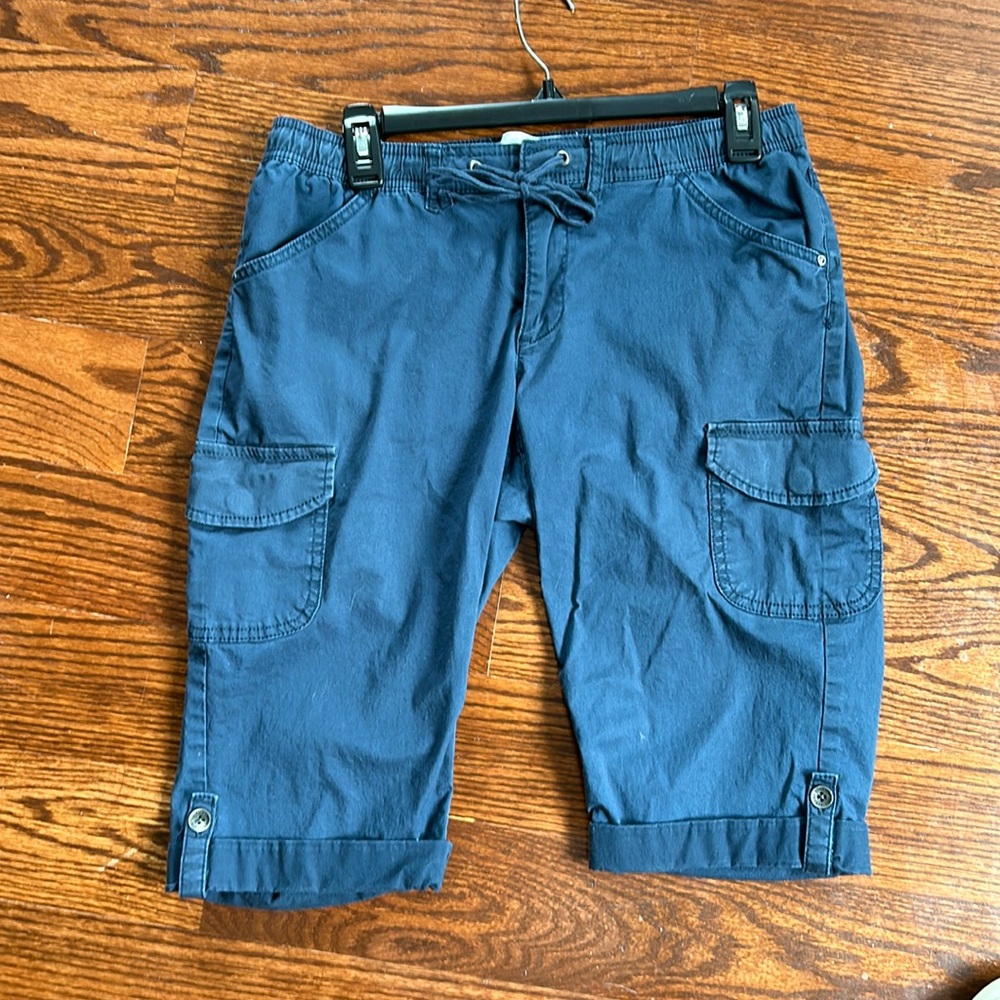 Comfy long navy shorts size 8P like new worn once